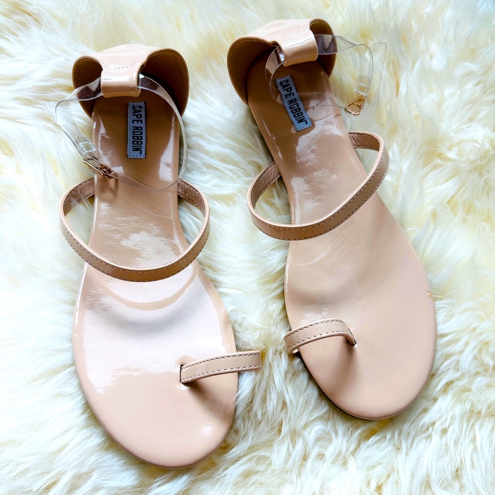 Cape Robbin Nude Patent Leather Toe Thong Strap Sandals Size 10